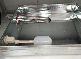 Humidifying water tray